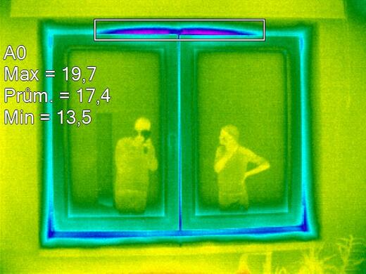 termokamera zaznamenala netěsnost okna termohospital.jpg
